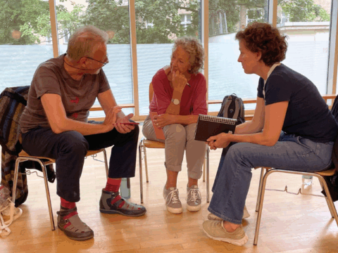 Mut, Aktivität und Dialog: Auftakt der Workshopreihe „Demokratie-Fitness“ in Friedenau